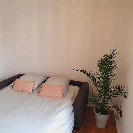 - La Rochelle Apartment *
